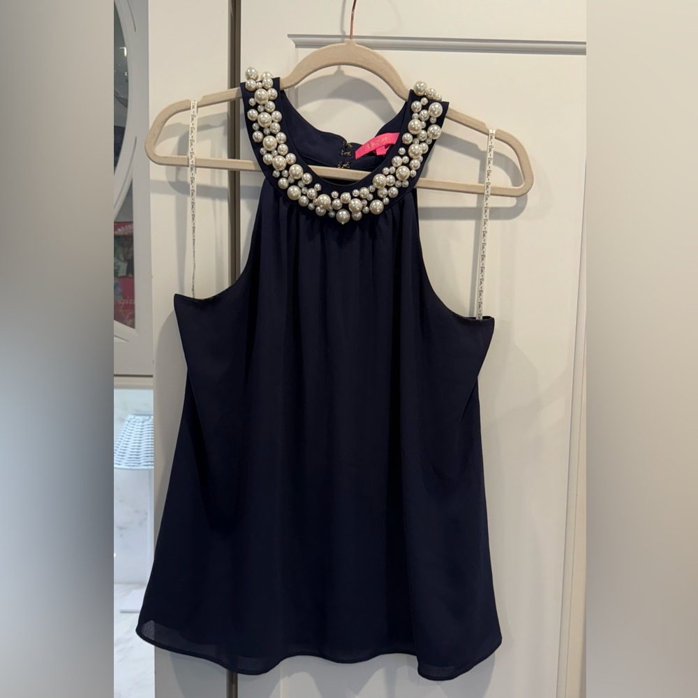 LILLY PULITZER’S SHAWN TOP in TRUE NAVY with PEARLS, Sz L •LIKE NEW•